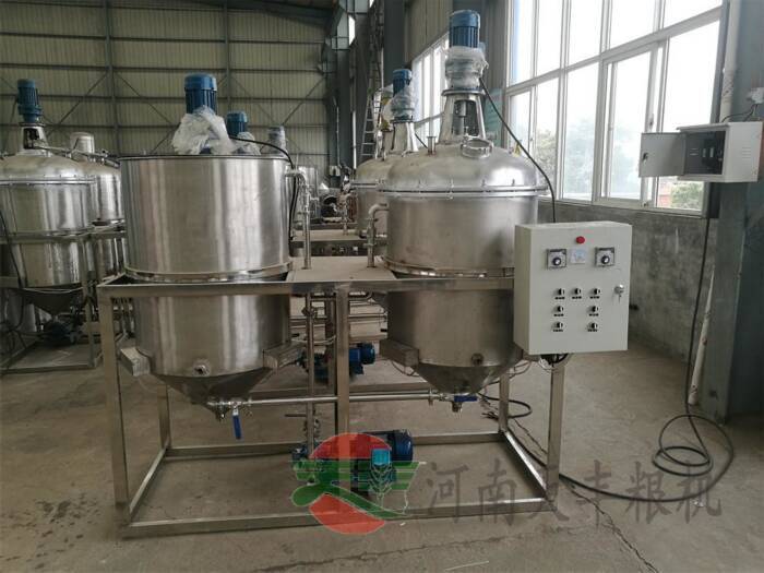 动物油熔炼熬炼设备生产厂分享动物油设备工作时要去除胶溶性杂质