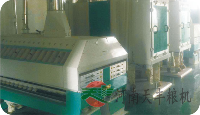 河南自吸式磨面机价格：面粉机配套设备清粉机的风量调节机构